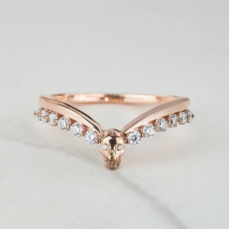 How To Choose A Perfect Curved Band For Your Wedding Or Engagement?