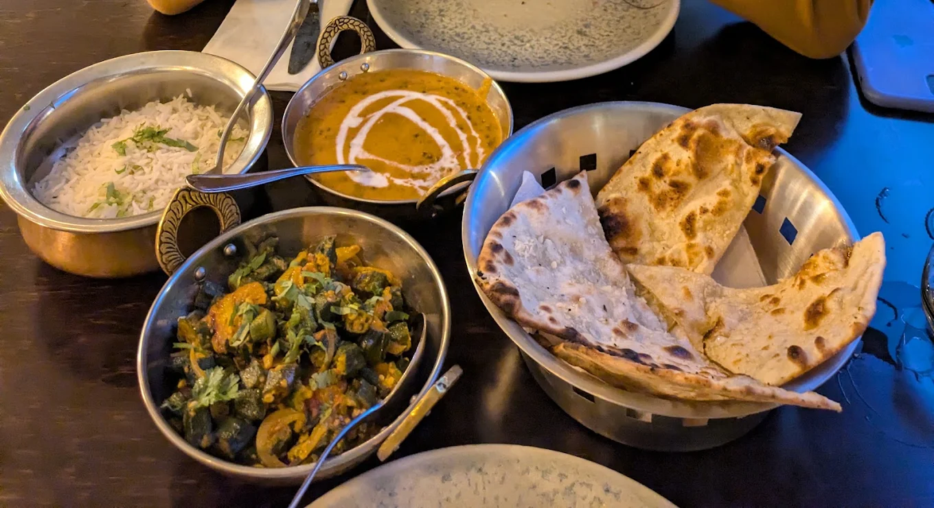 Chopra's?-?Find a Top Vegetarian Restaurant Den Haag for Fresh & Organic?Food