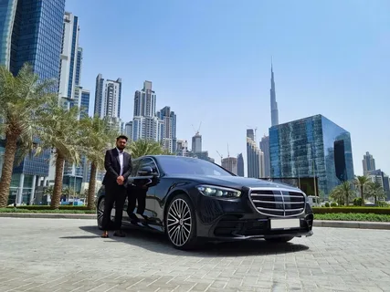 "Executive Car Service in Saudi Arabia: Luxury Travel for Corporate Events"