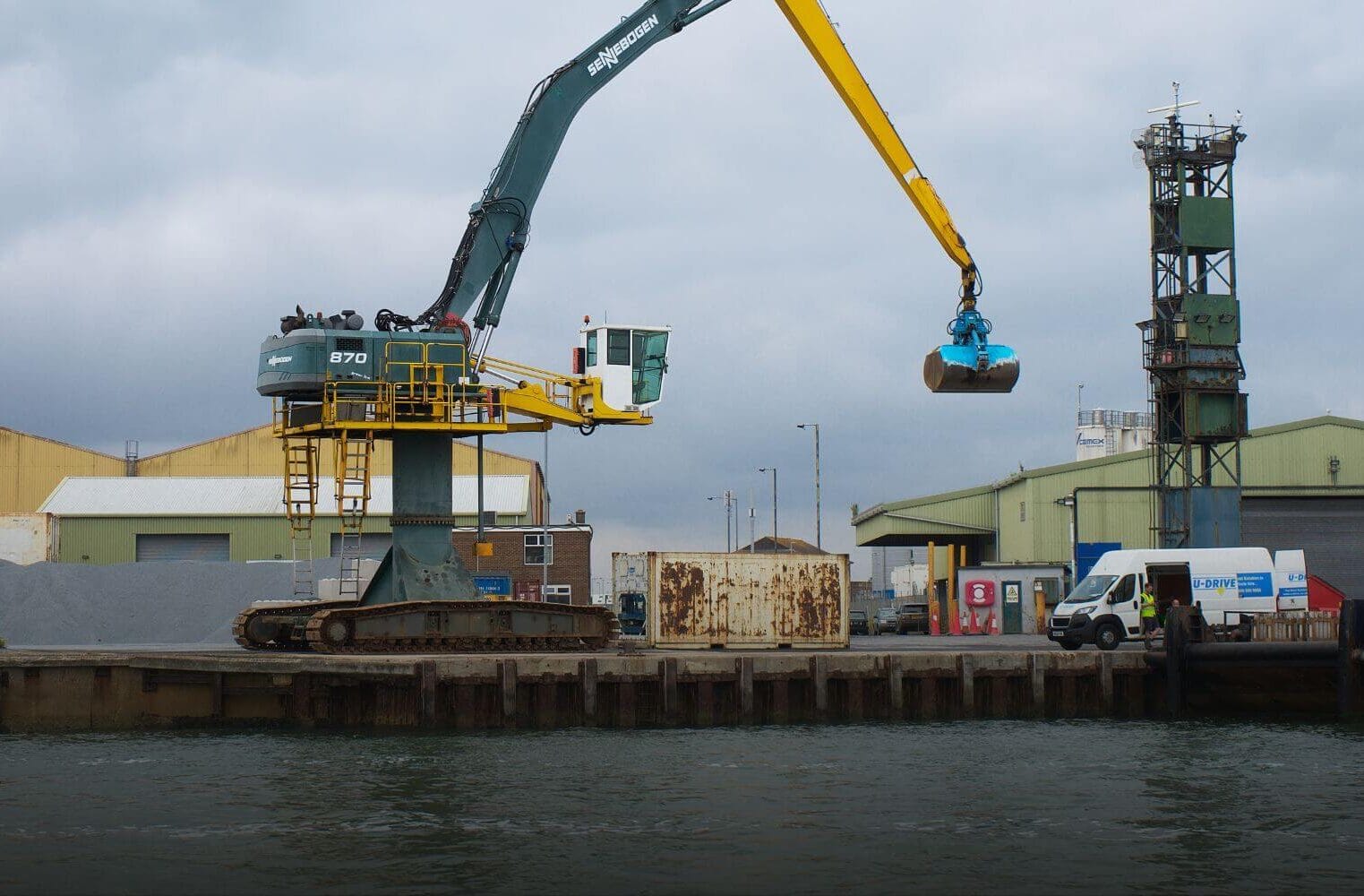 Top 5 ways in which port excavators are used.