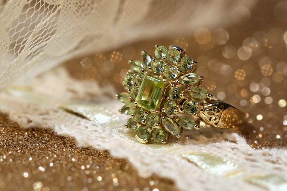 Price Factors for Fancy Green Diamonds and How to Determine Them