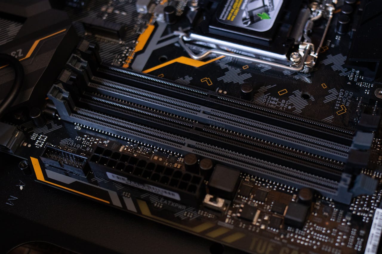 How a Computer Repair Expert Helps in Business Growth and Handles IT Issues