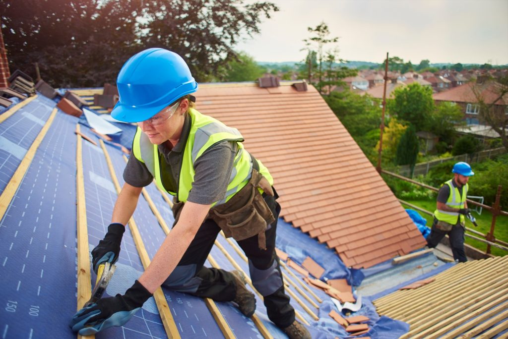 What are the Benefits of Hiring Professional Roof Leak Repairs Services?