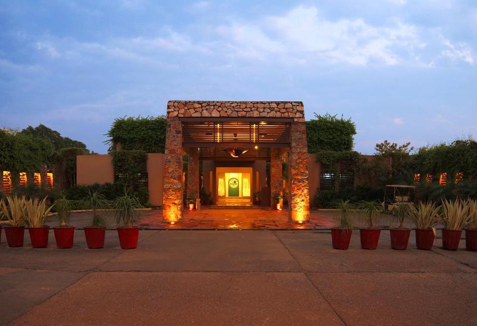 Luxury Resorts For Destination Wedding – Book Lemon Tree Tarudhan Valley Resort Manesar