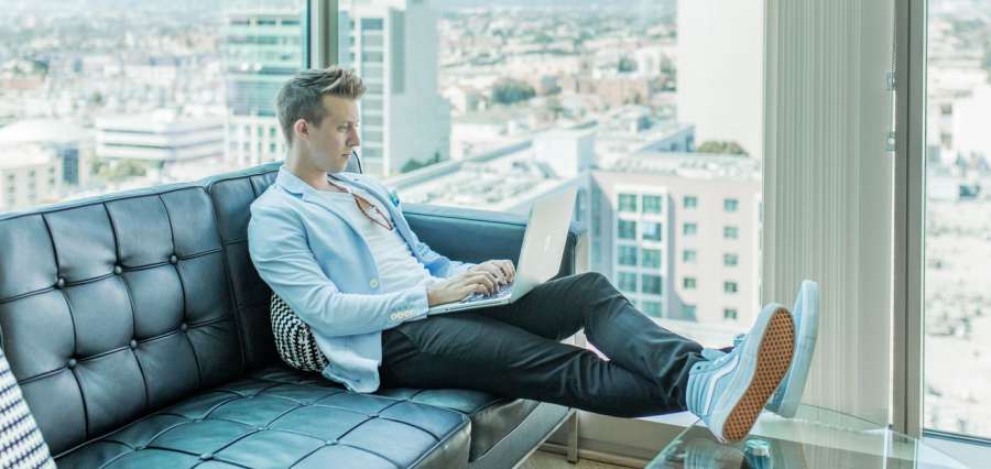 How to make a profit from your online profile