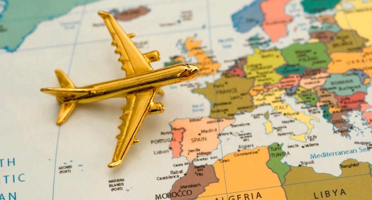 How To Stay Safe While Traveling