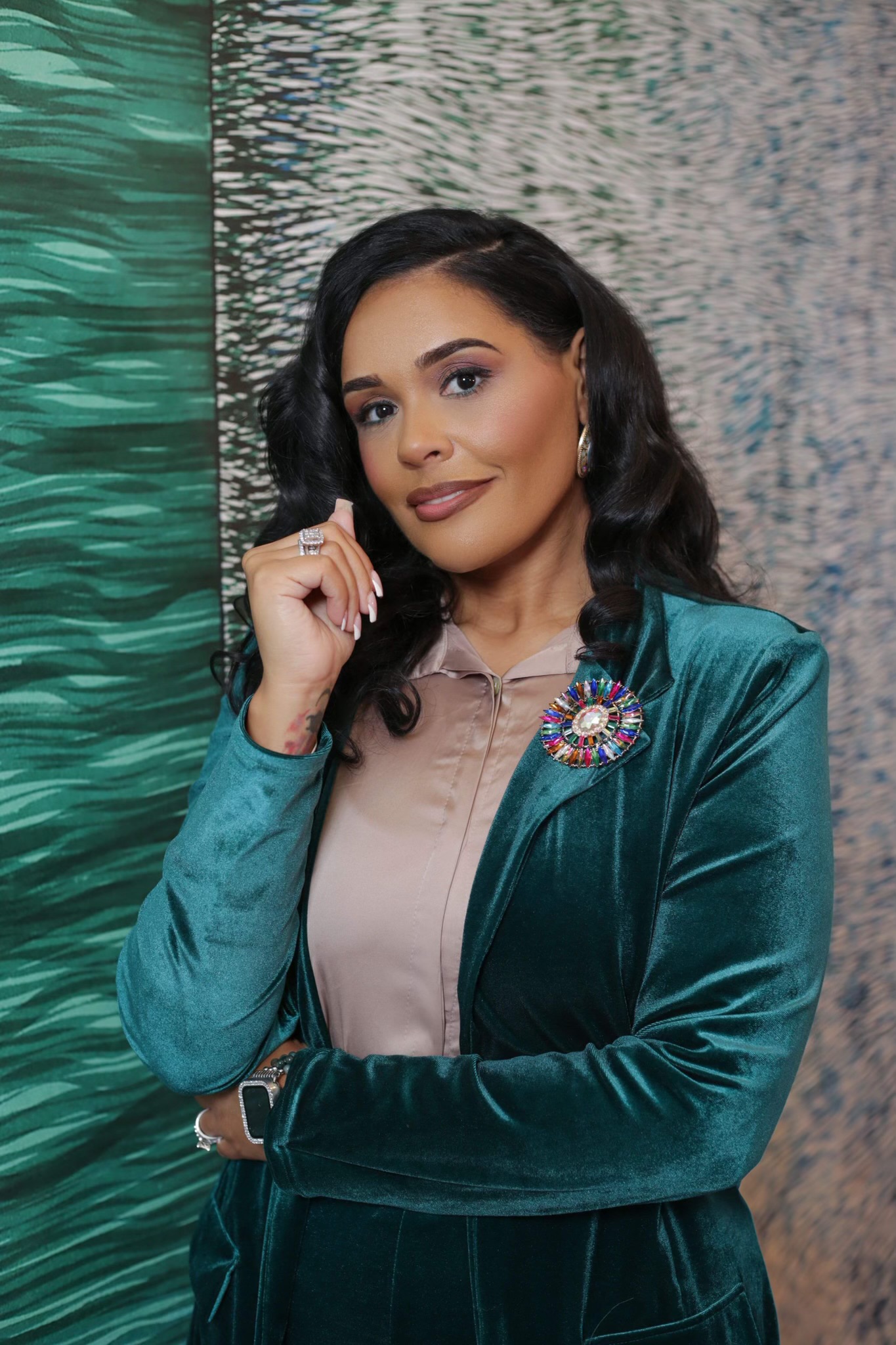 Maleeka Catron Unveils 'You're Her, Act Like It' Workbook and NovaGirl AI Mentor