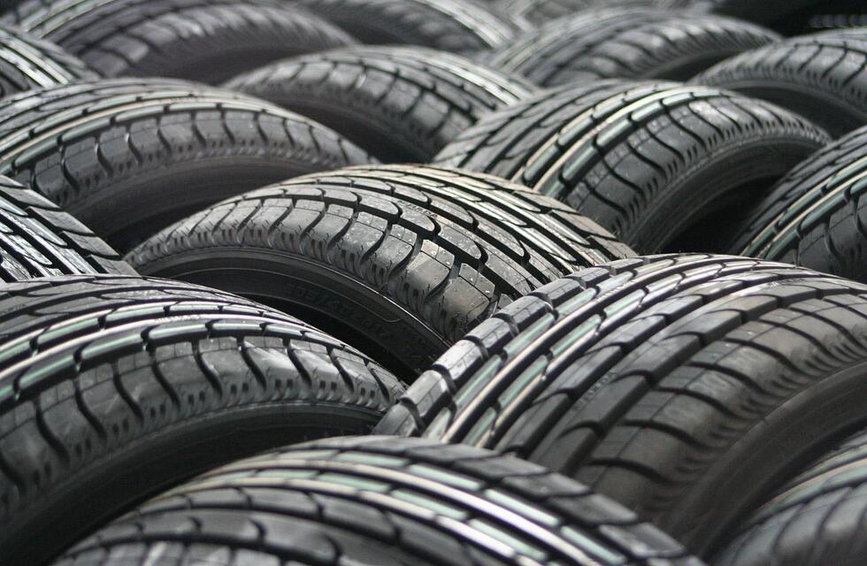 Singular processes in the tire industry.