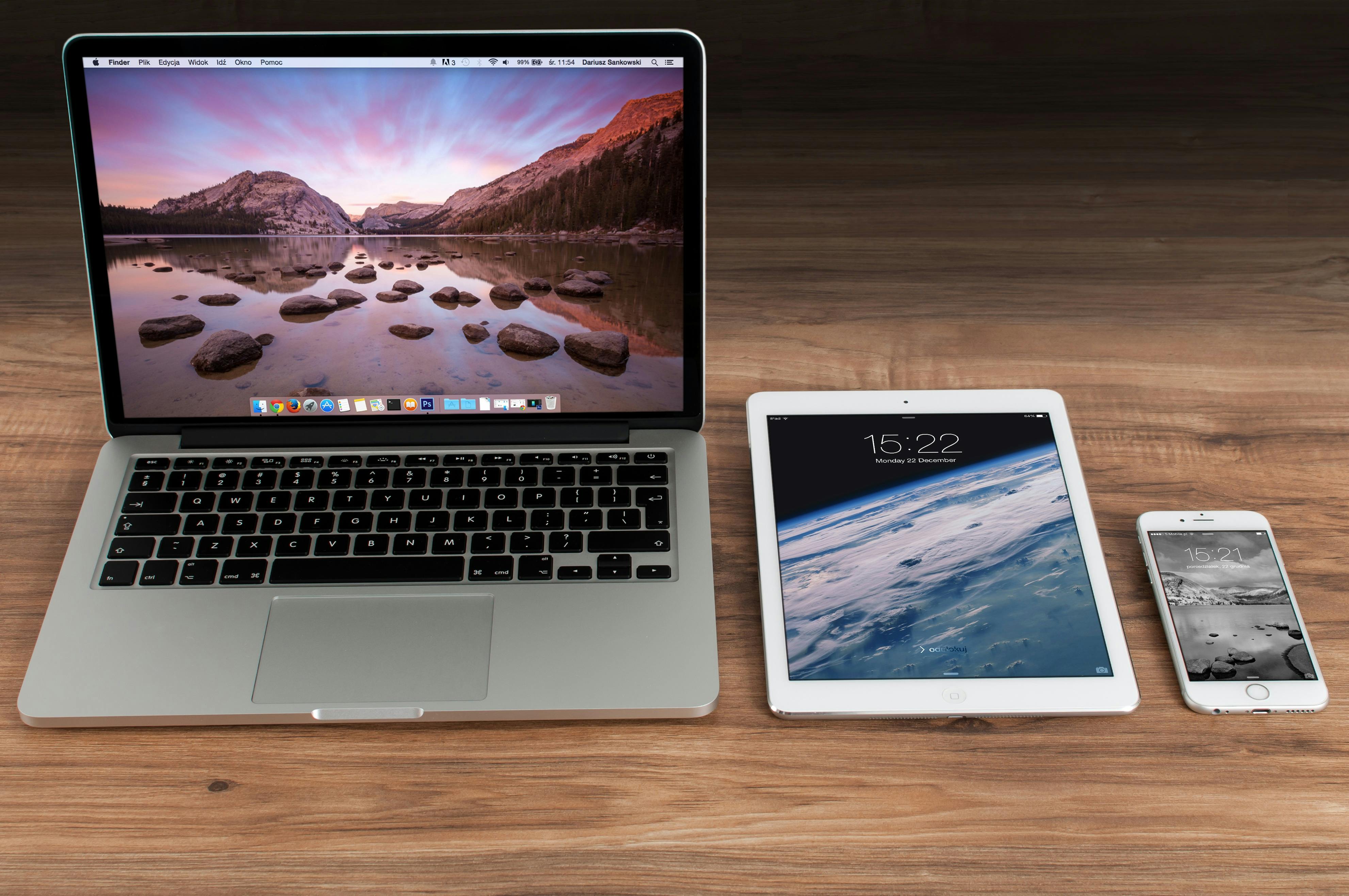 Choosing devices for a teenager: A parents' guide