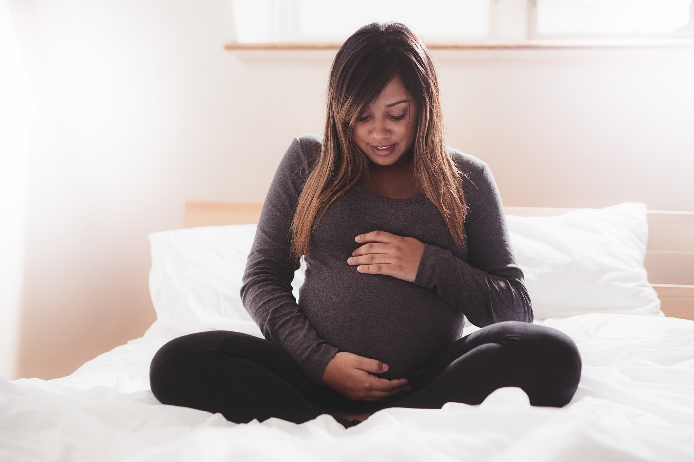 Exploring Surrogacy: Unraveling the Pros and Cons of this Path to Parenthood