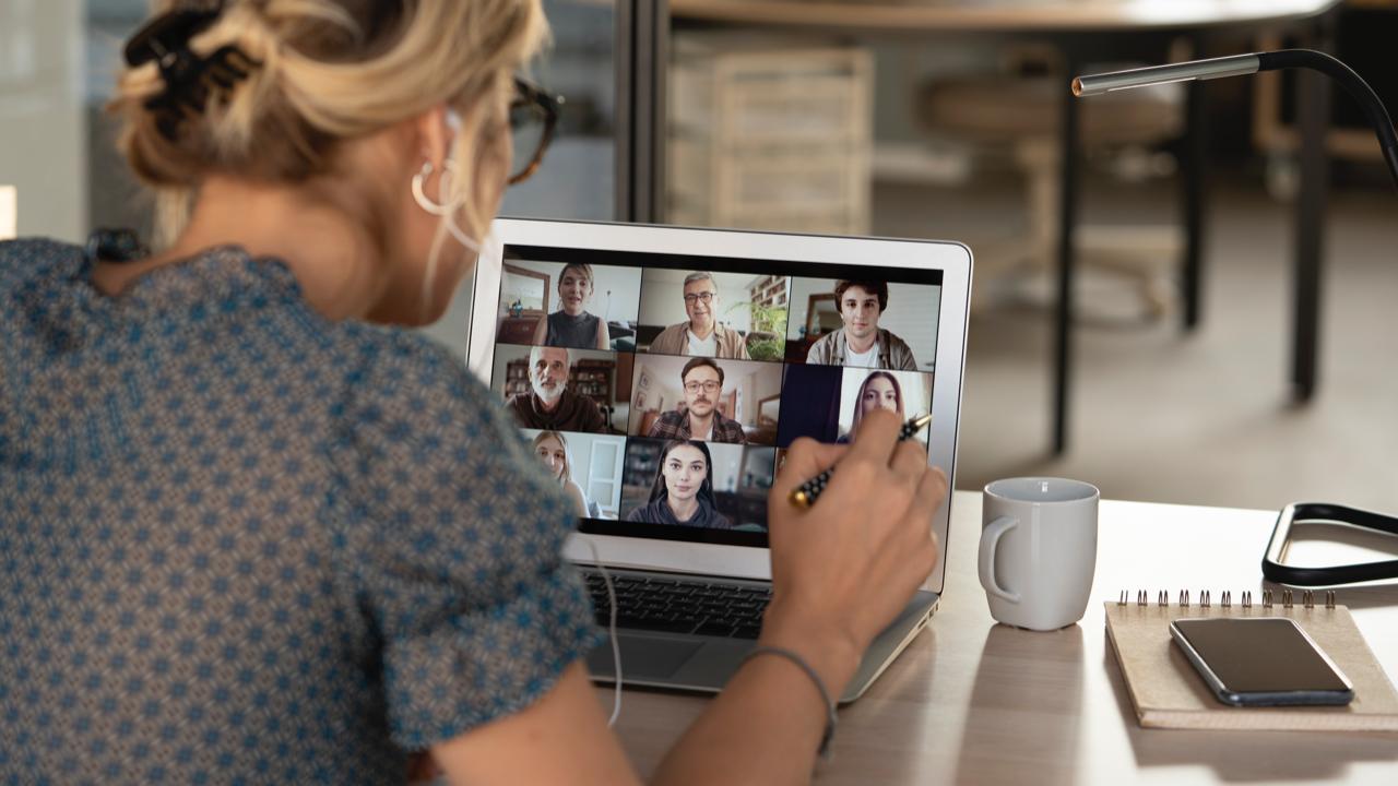 Webinars vs Video Conferencing: Making the Right Choice for Your Remote Team Goals