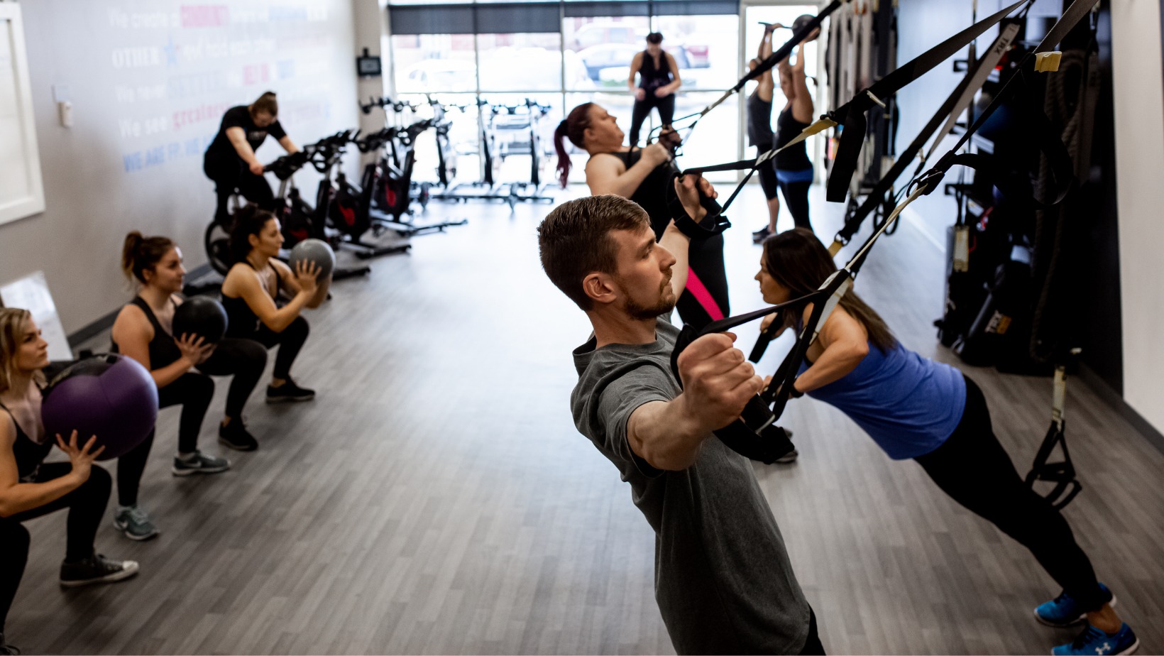 24/7 fitness club