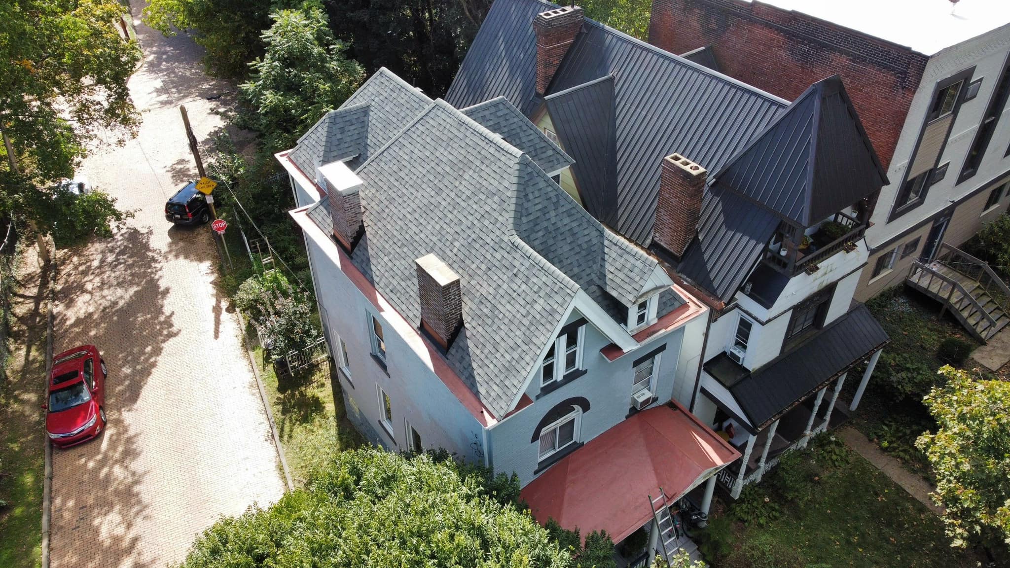 Why Monroeville Homes Require Experienced Roofing Contractors