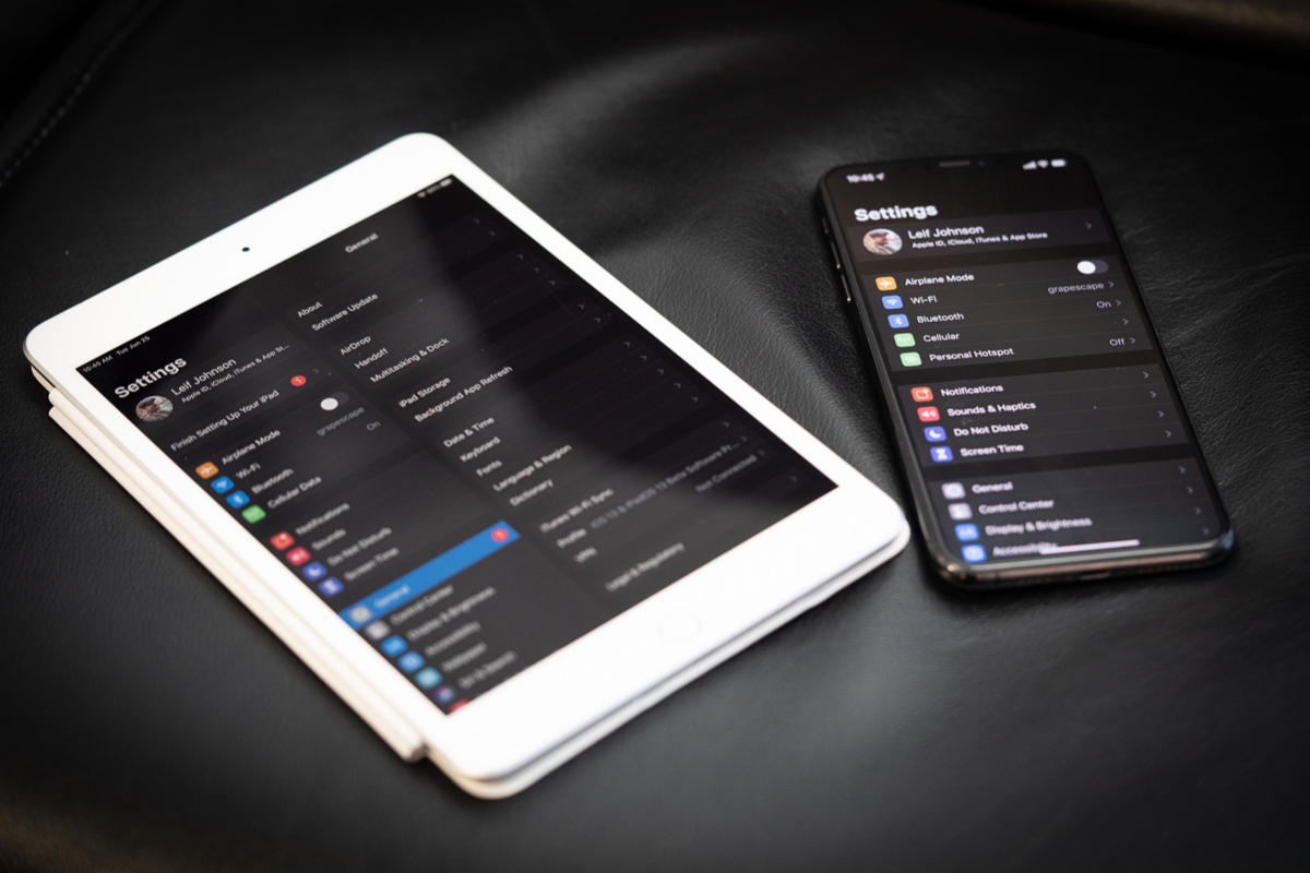 How to Use Dark Mode on Your iPhone and iPad