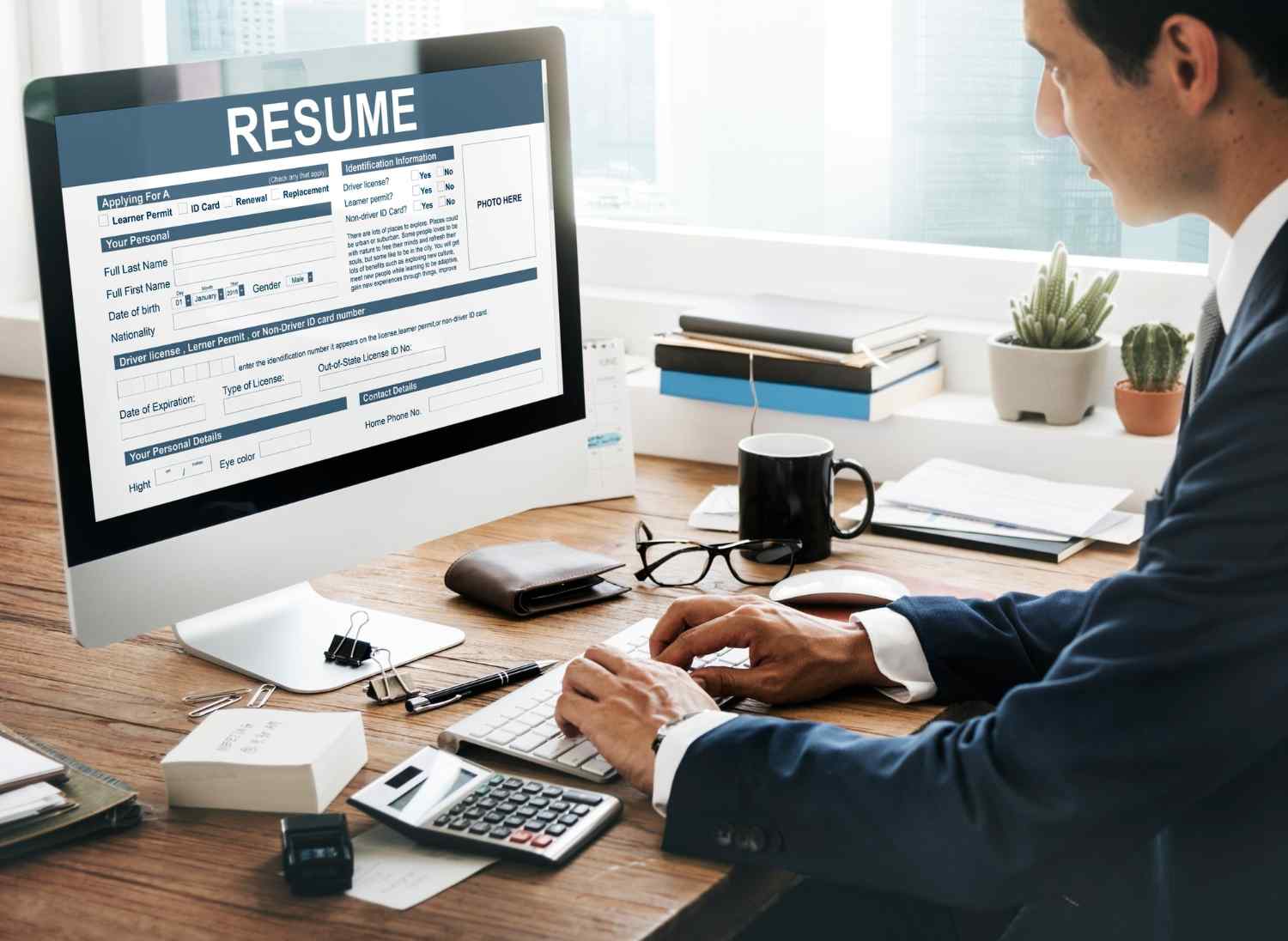 How Do You Describe Accounts Payable and Receivable on a Resume?